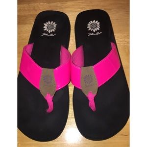 Hot pink Yellow Box flip flop sandals
